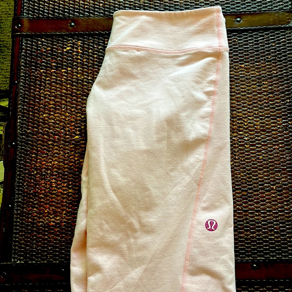 Lululemon back split crop pant Size 8